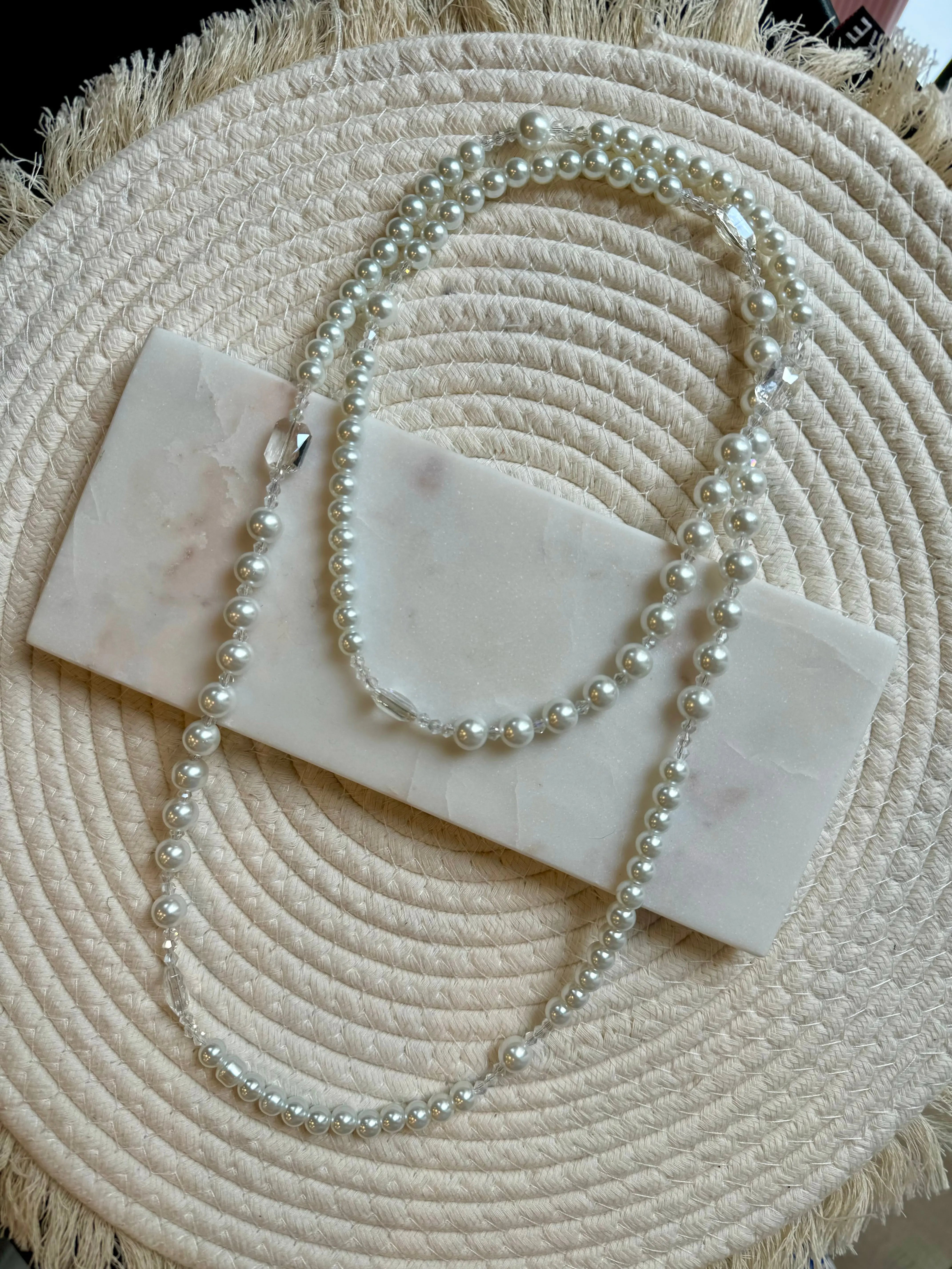 Collier sautoir blanc DS.Sélection