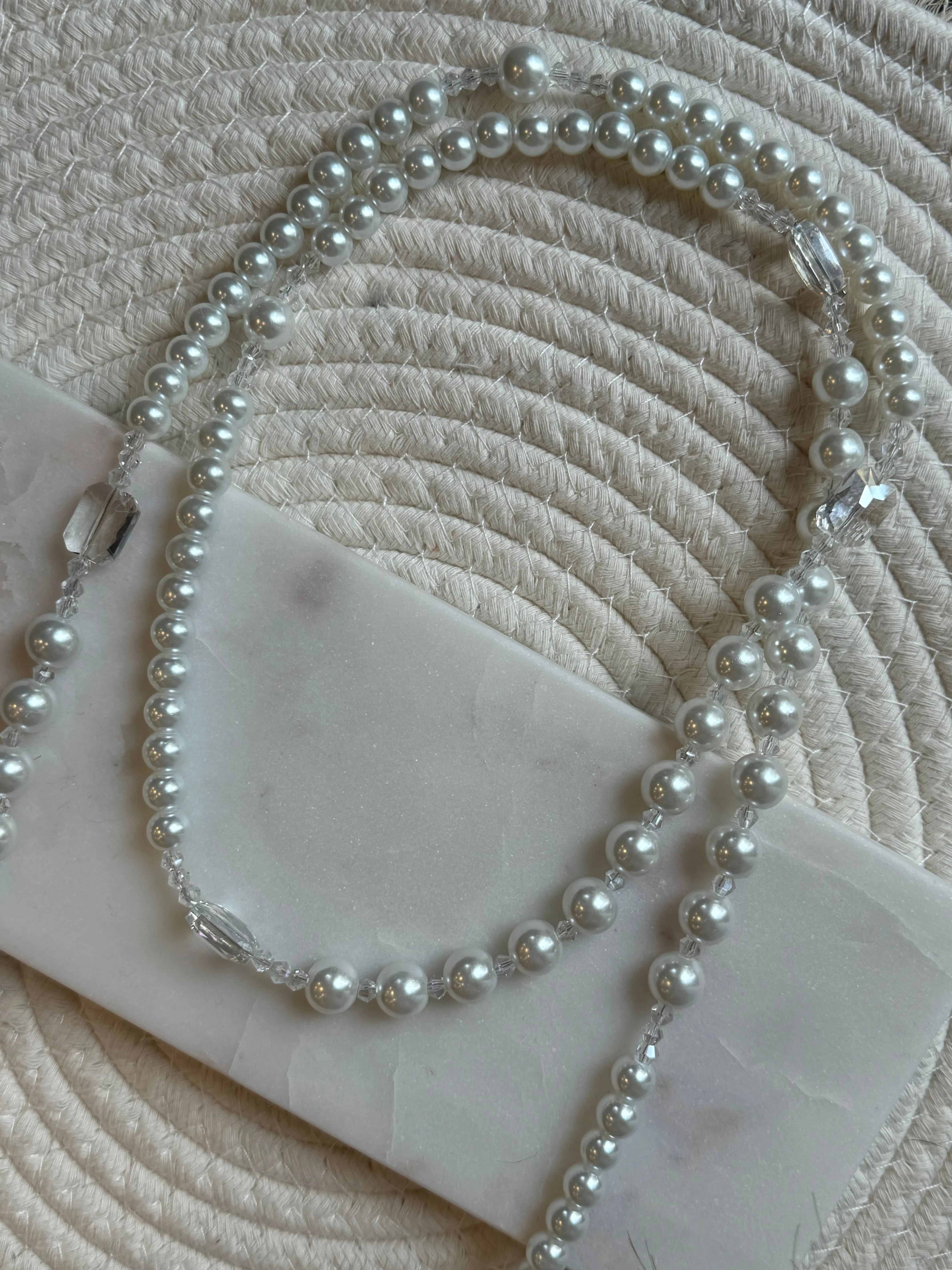 Collier sautoir blanc DS.Sélection