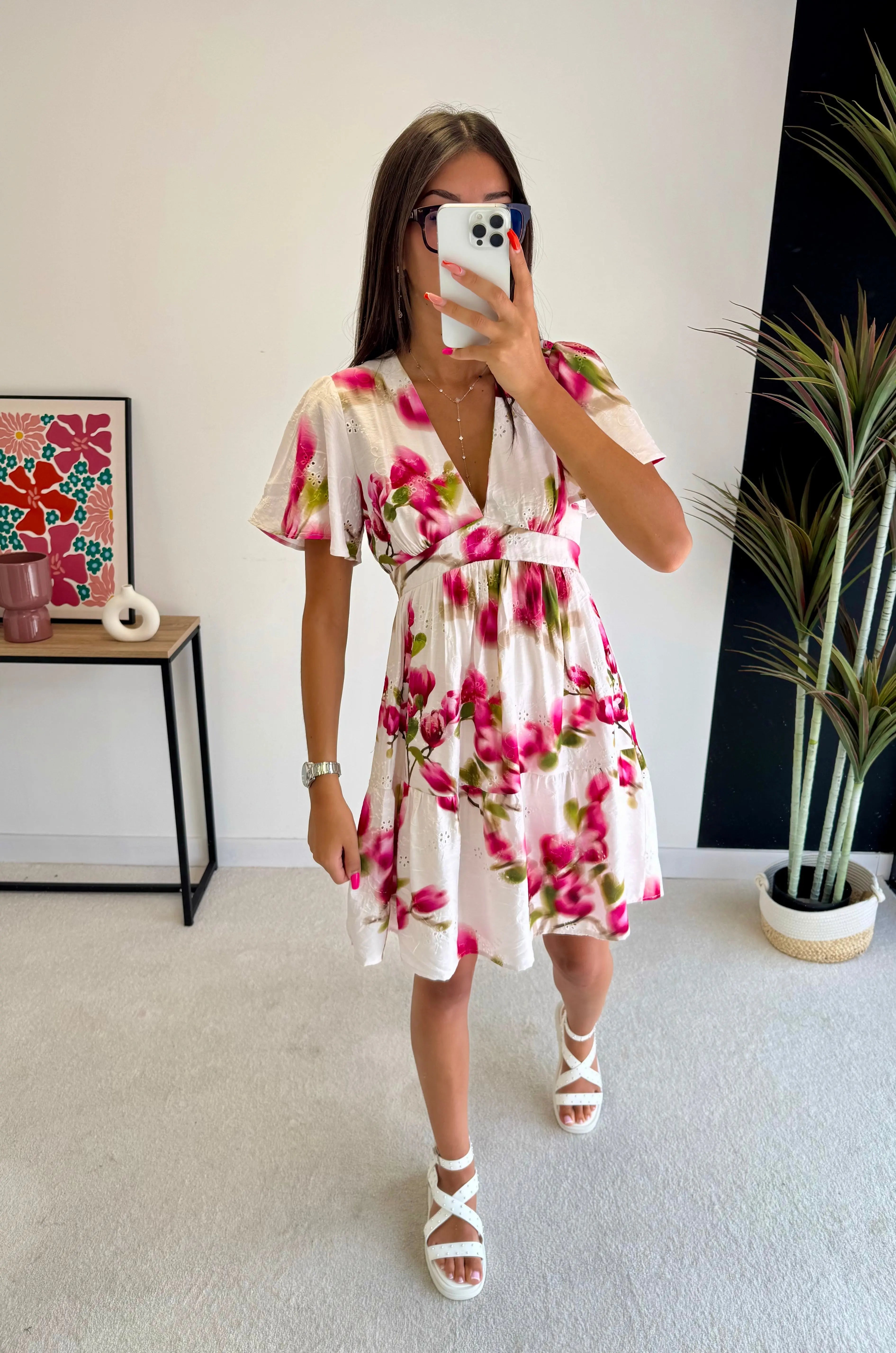 Robe courte brodée rose DS.Sélection
