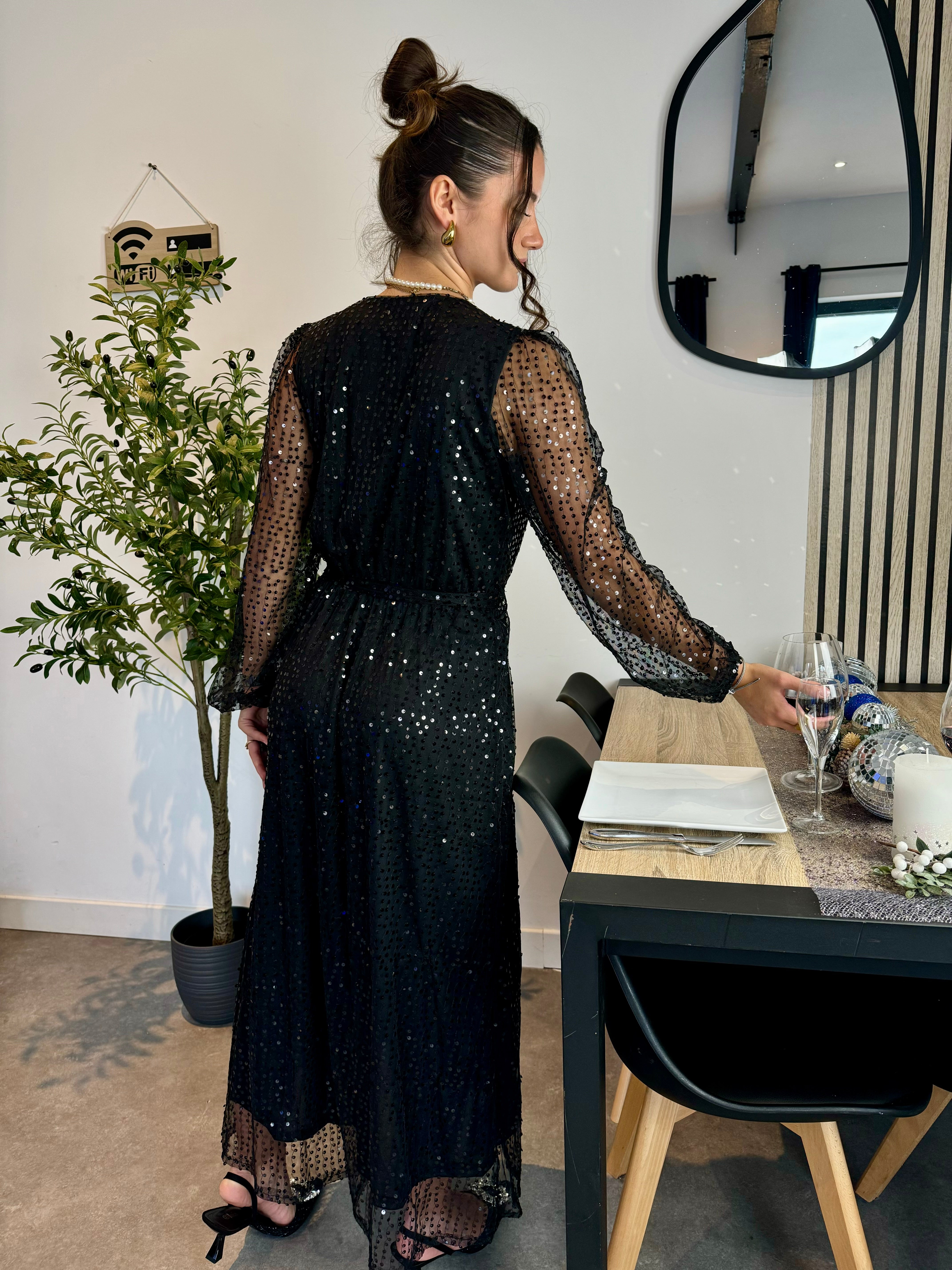 Robe longue à sequins