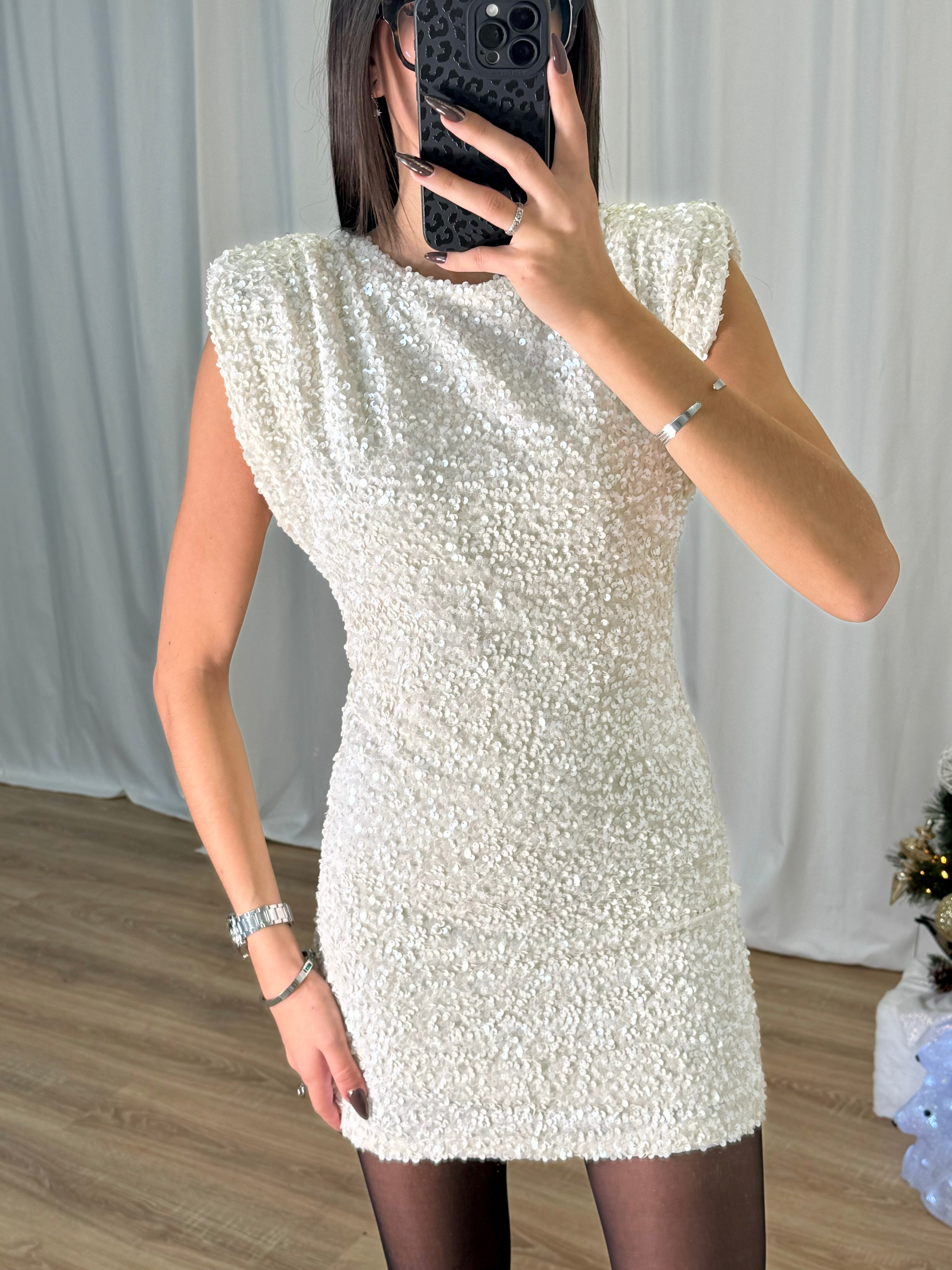 Robe à sequins blancs