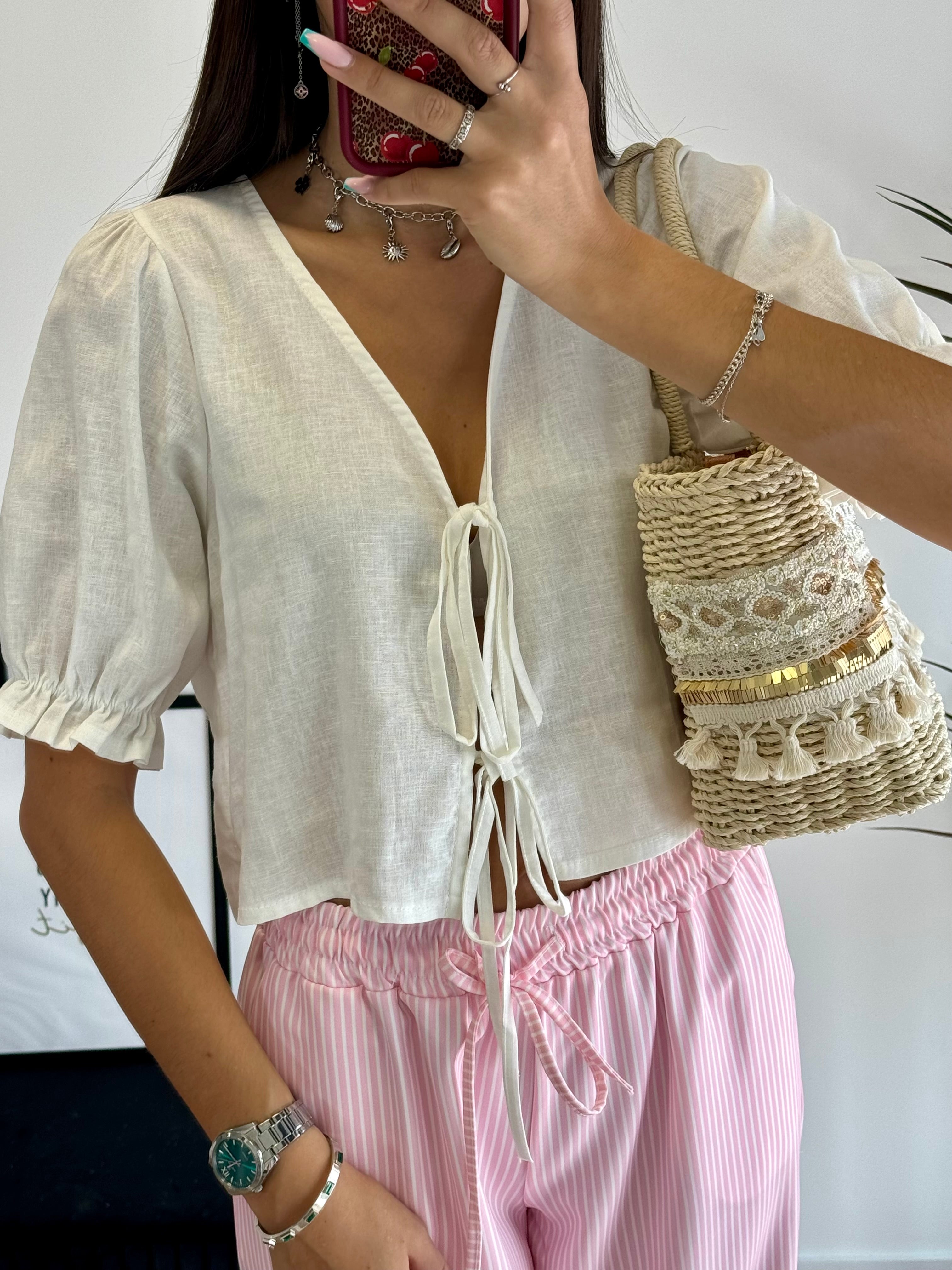 Blouse à noeud blanche