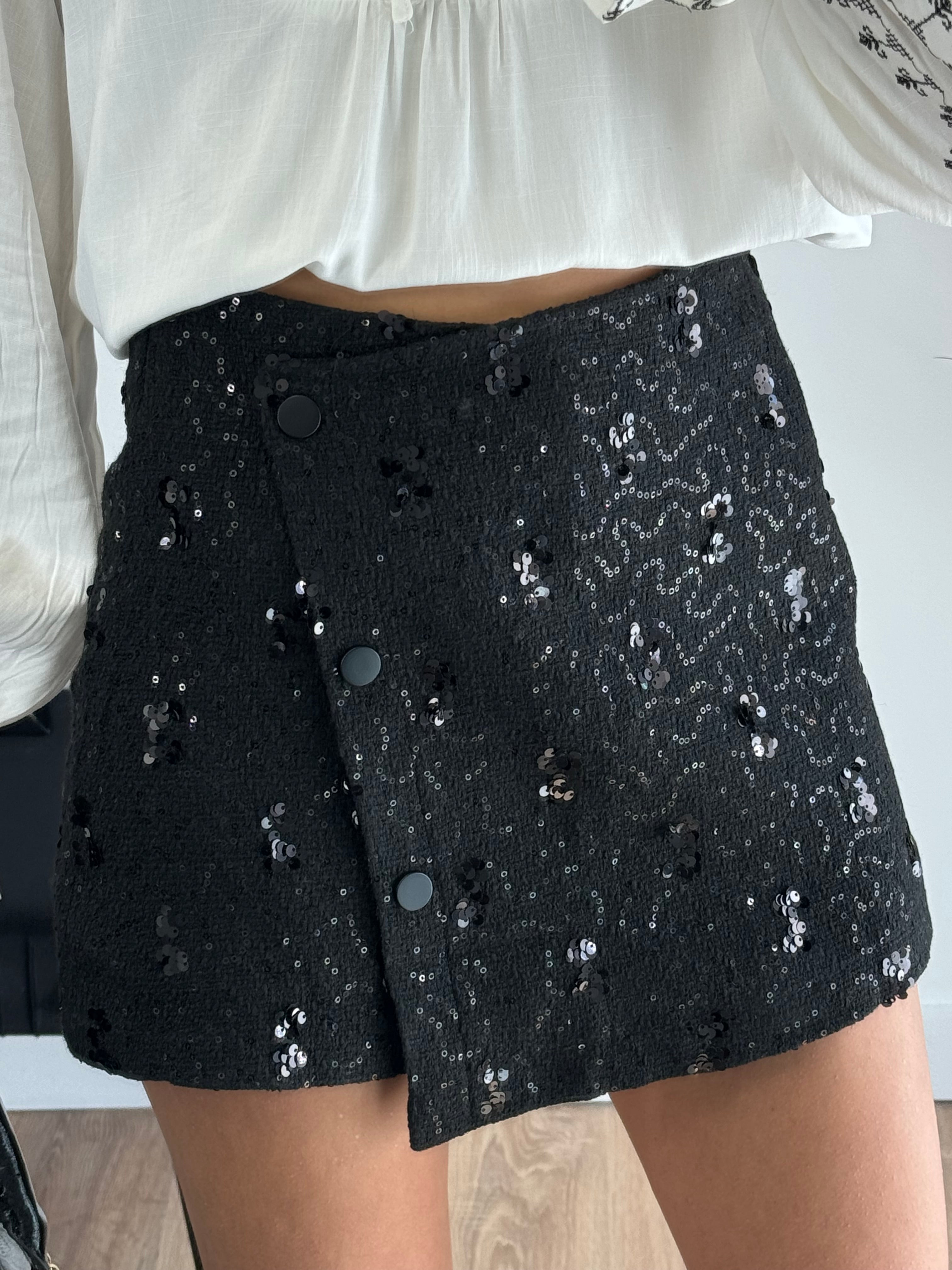 Jupe short en tweed noir