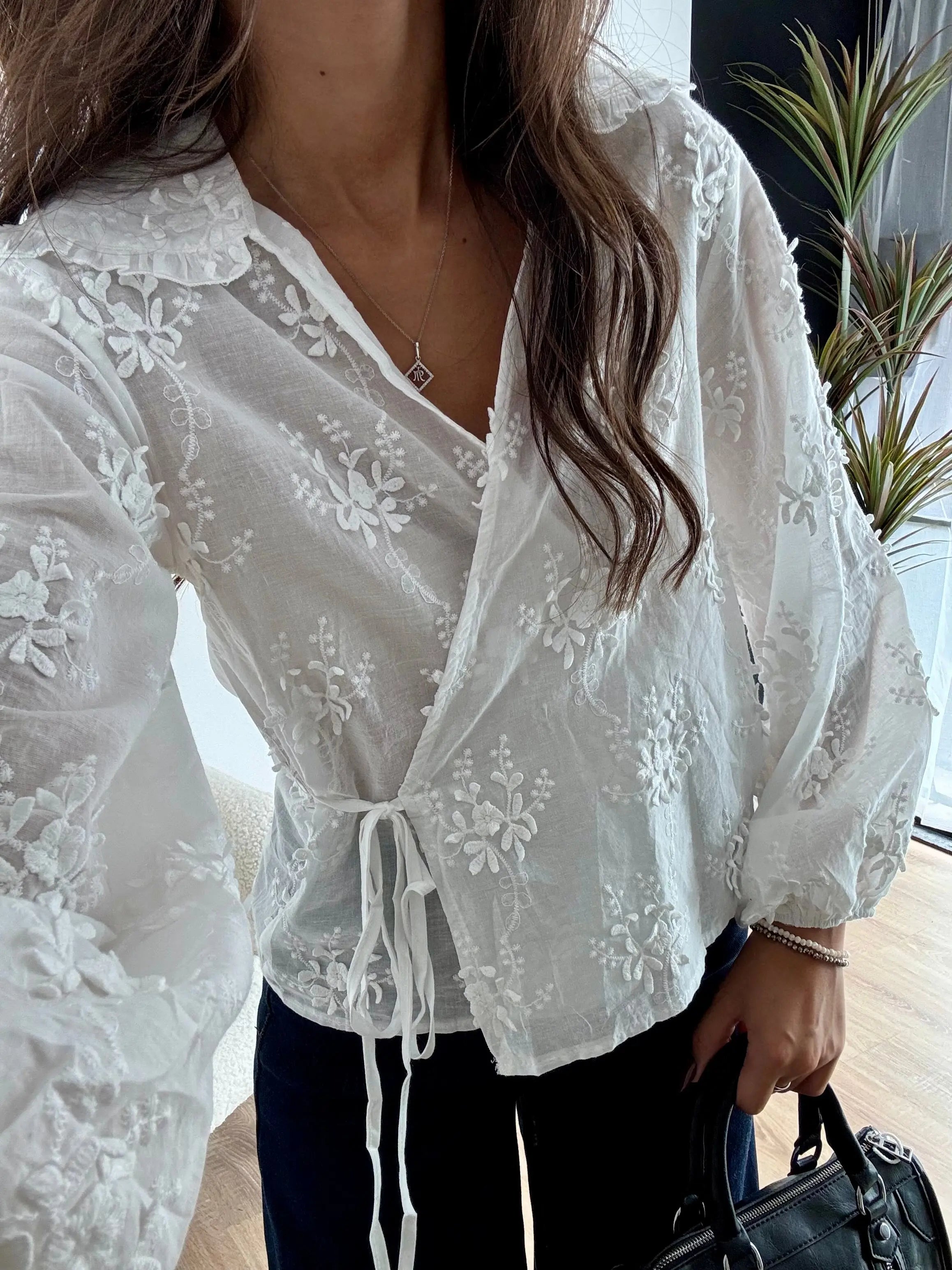 Blouse brodée blanche DS.Sélection