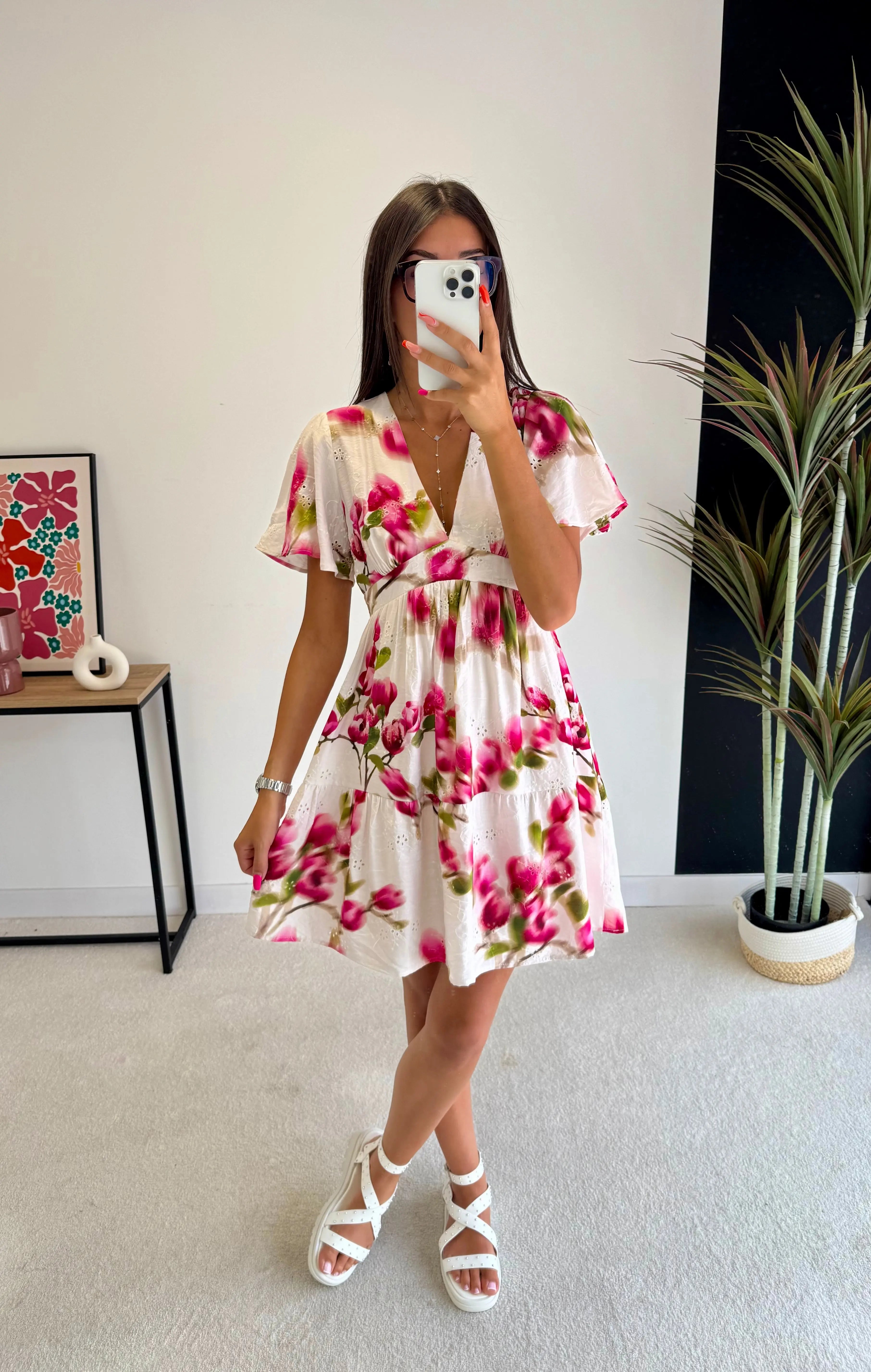 Robe courte brodée rose DS.Sélection