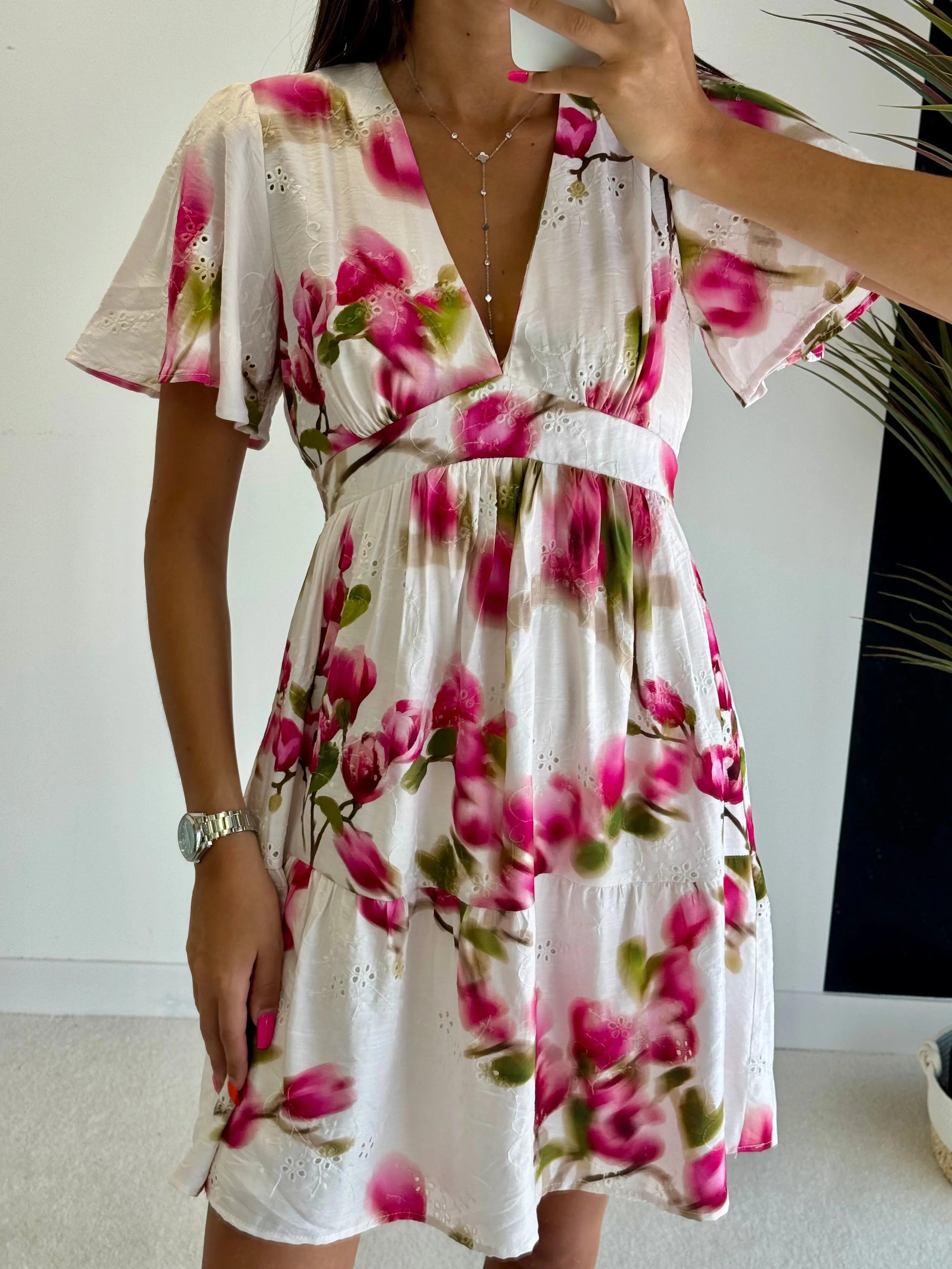 Robe courte brodée rose DS.Sélection